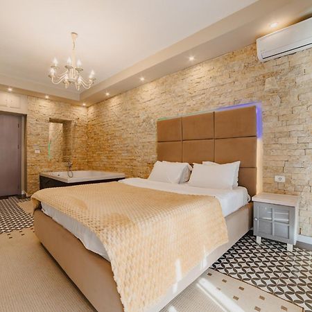 Romantic Jacuzzi Belleview Studio Sinaia Extérieur photo