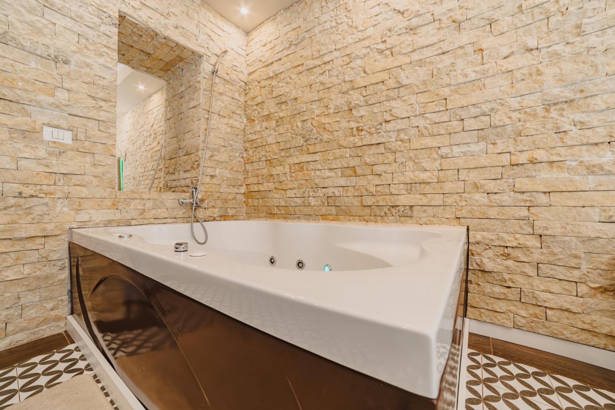 Romantic Jacuzzi Belleview Studio Sinaia Extérieur photo