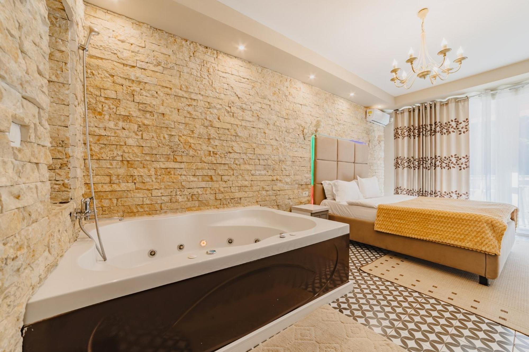 Romantic Jacuzzi Belleview Studio Sinaia Extérieur photo
